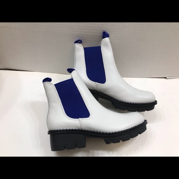 LDP Ankle Bootie - Picture 2 of 5